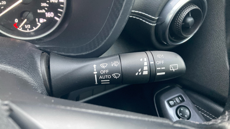 Nissan Juke 1.6 Hybrid Tekna 5dr Auto Hybrid Hatchback